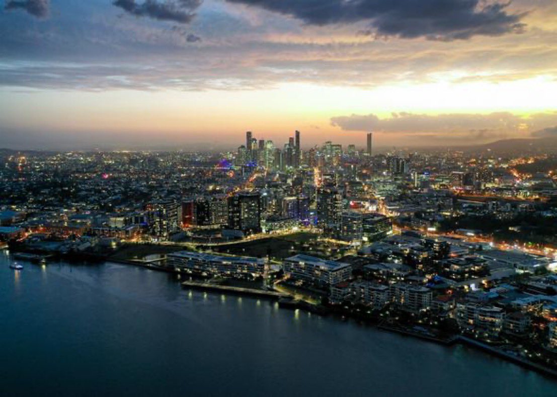 PointsMiles&Martinis tweet media