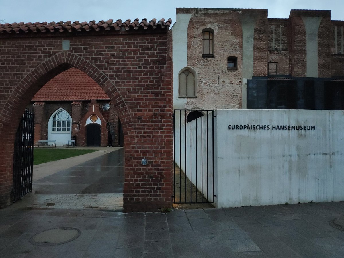 hkuemper's tweet photo. IRGENDWANN hat jedes Museum mal Feierabend. Zur Recht. Schön war's mal wieder. Danke, @hansemuseum_eu! https://t.co/aeWing0p44
