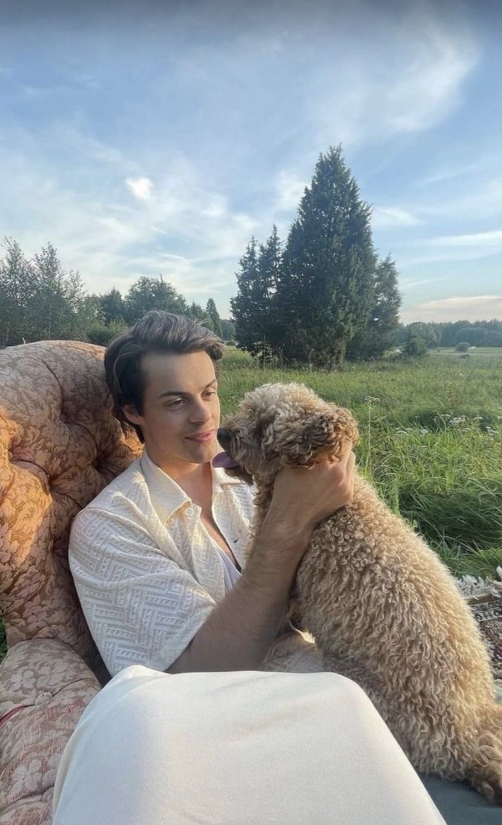 ᅟᅟ
────────────
@ 𝟶𝟷𝟹ᴿᵂᴵᴺᵡ ˒ 📱 ¡ 𝗽𝗈𝗌𝗍 !
αmerıcα’s 𝟙͟ ˢᵗ son 𝗻𝗲𝘄𝘀 ⵓ 𝘂𝗽dαte ˎˊ˗        
𝐂ountry side boy. 
📍AUSTIN, Texas 
ᅟᅟ