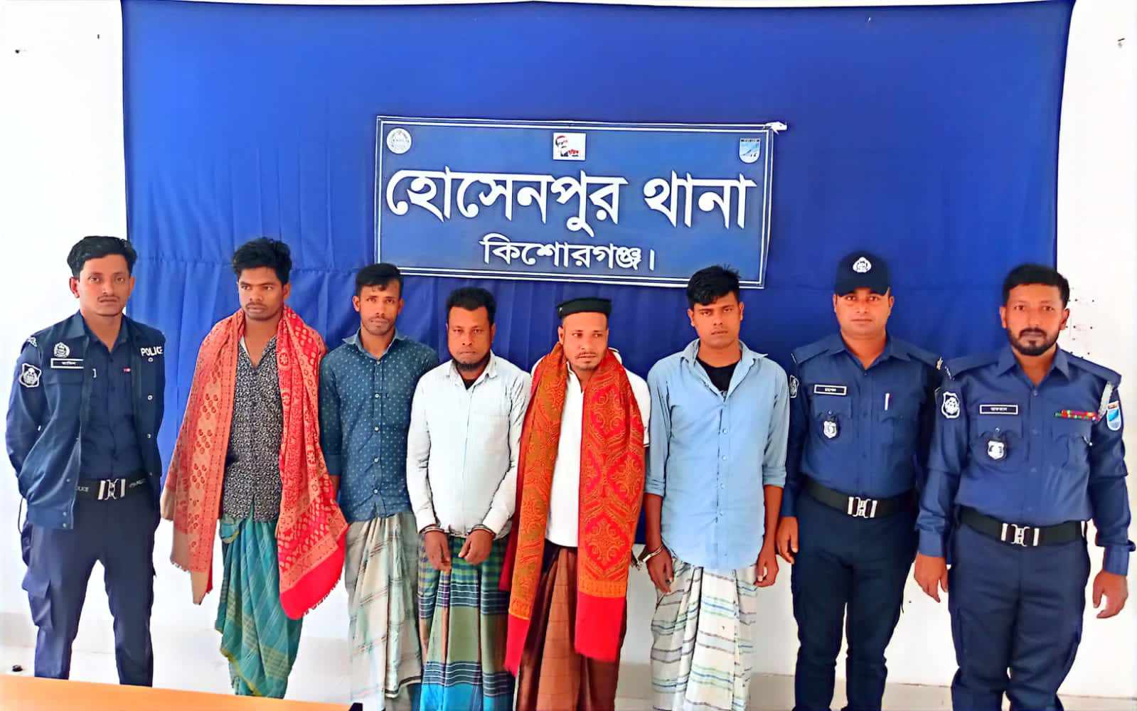 হোসেনপুরে ৫ জুয়ারী গ্রেপ্তার