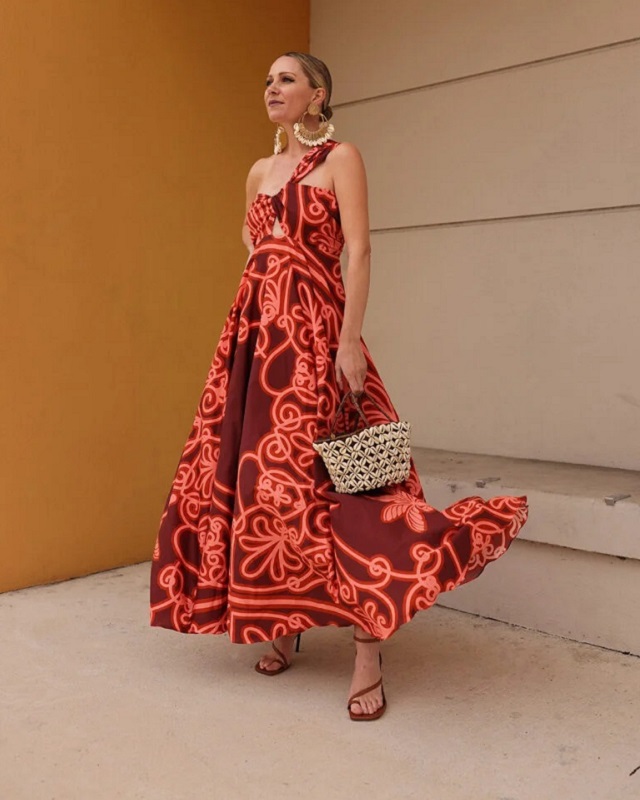 Tendencias Color Primavera-Verano 2024: Rooibos Tea. Ideas de looks ✨

Es un tono terroso que evoca la riqueza y el aroma de un té rooibos. Con su mezcla de rojos y marrones, este color transmite una sensación de calidez y comodidad... 💫