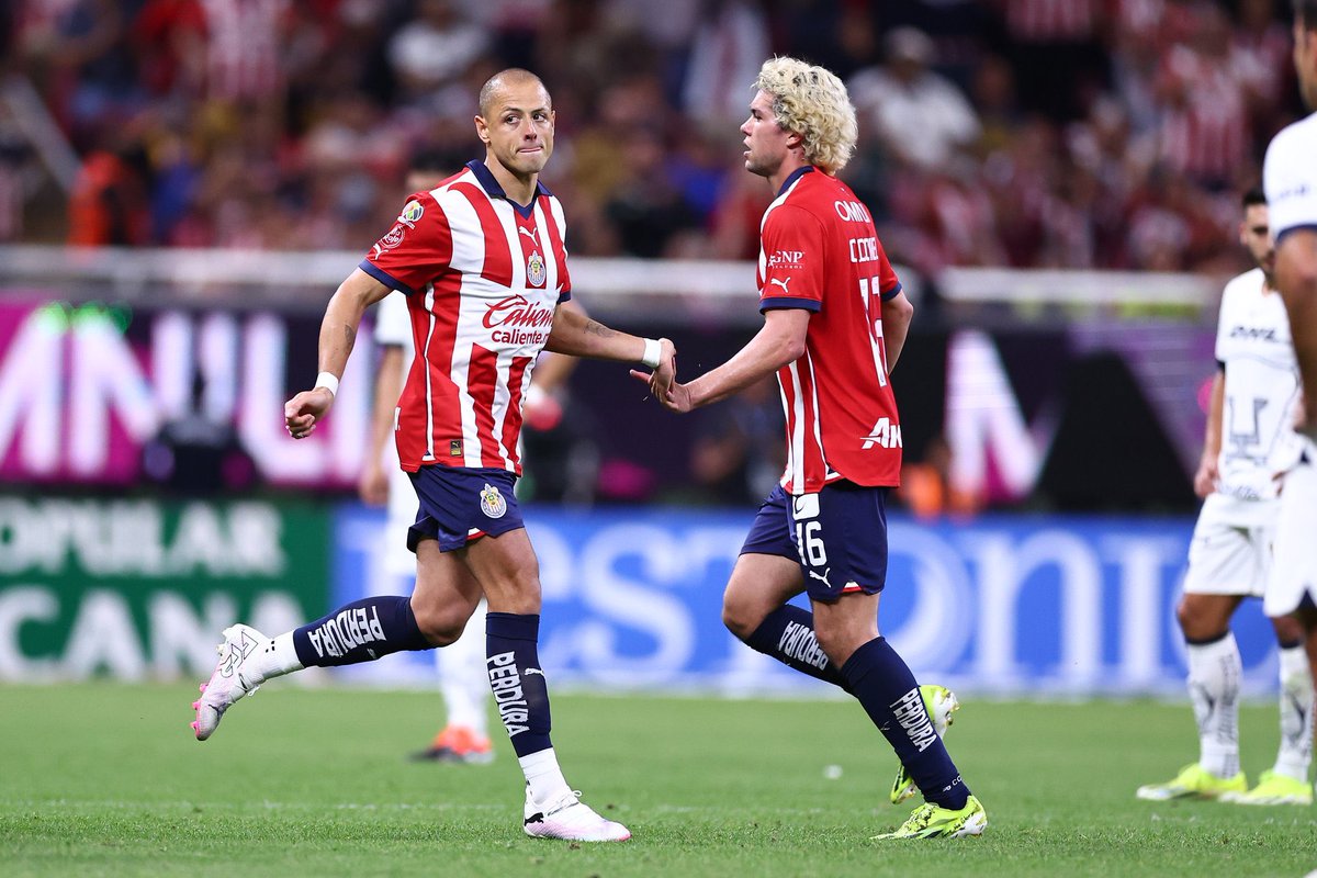 Chivas's tweet photo. 🔴⚪️ Se hizo canon 🚬 https://t.co/AMJhsgWmb4