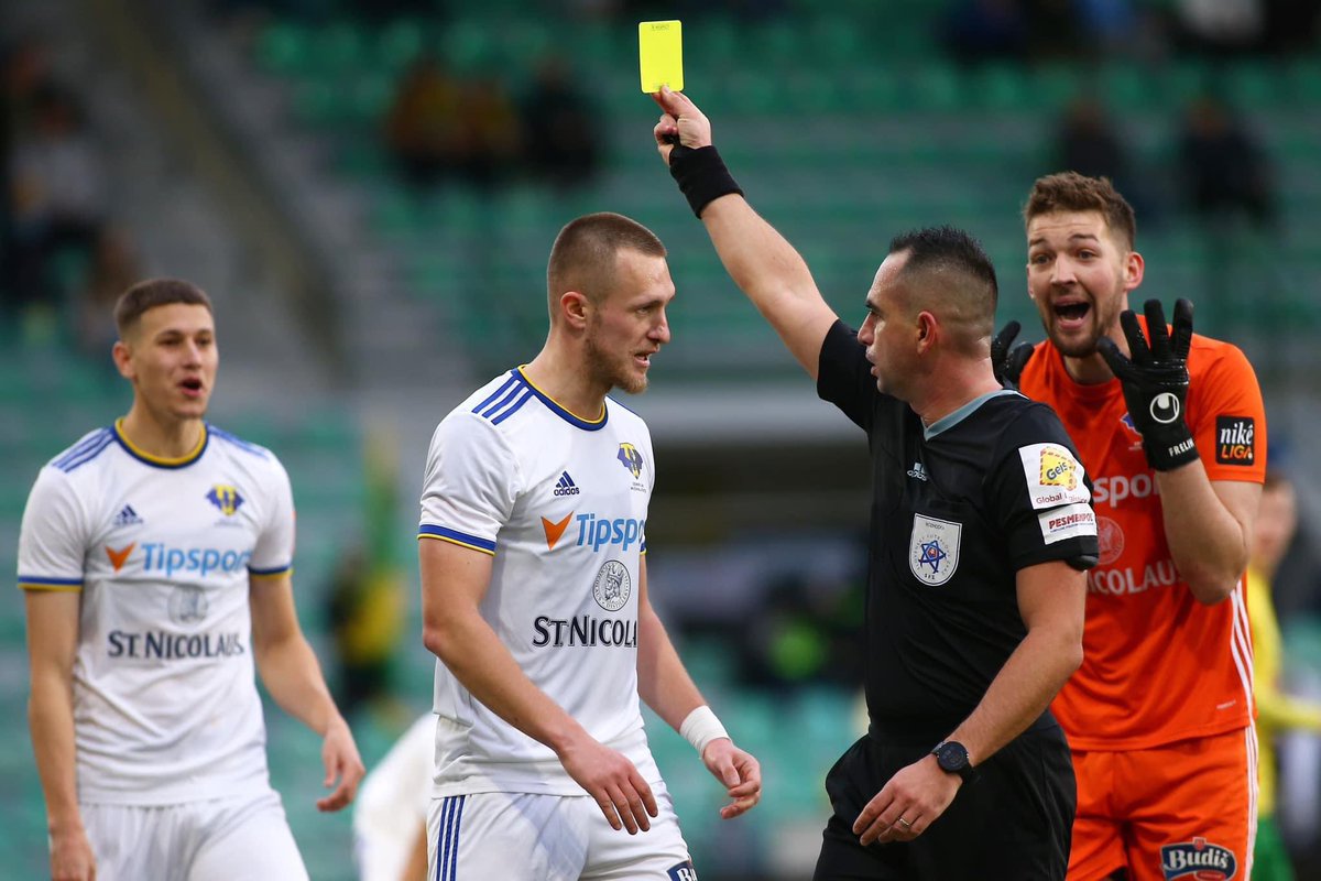 if i speak, im in big trouble 🤐