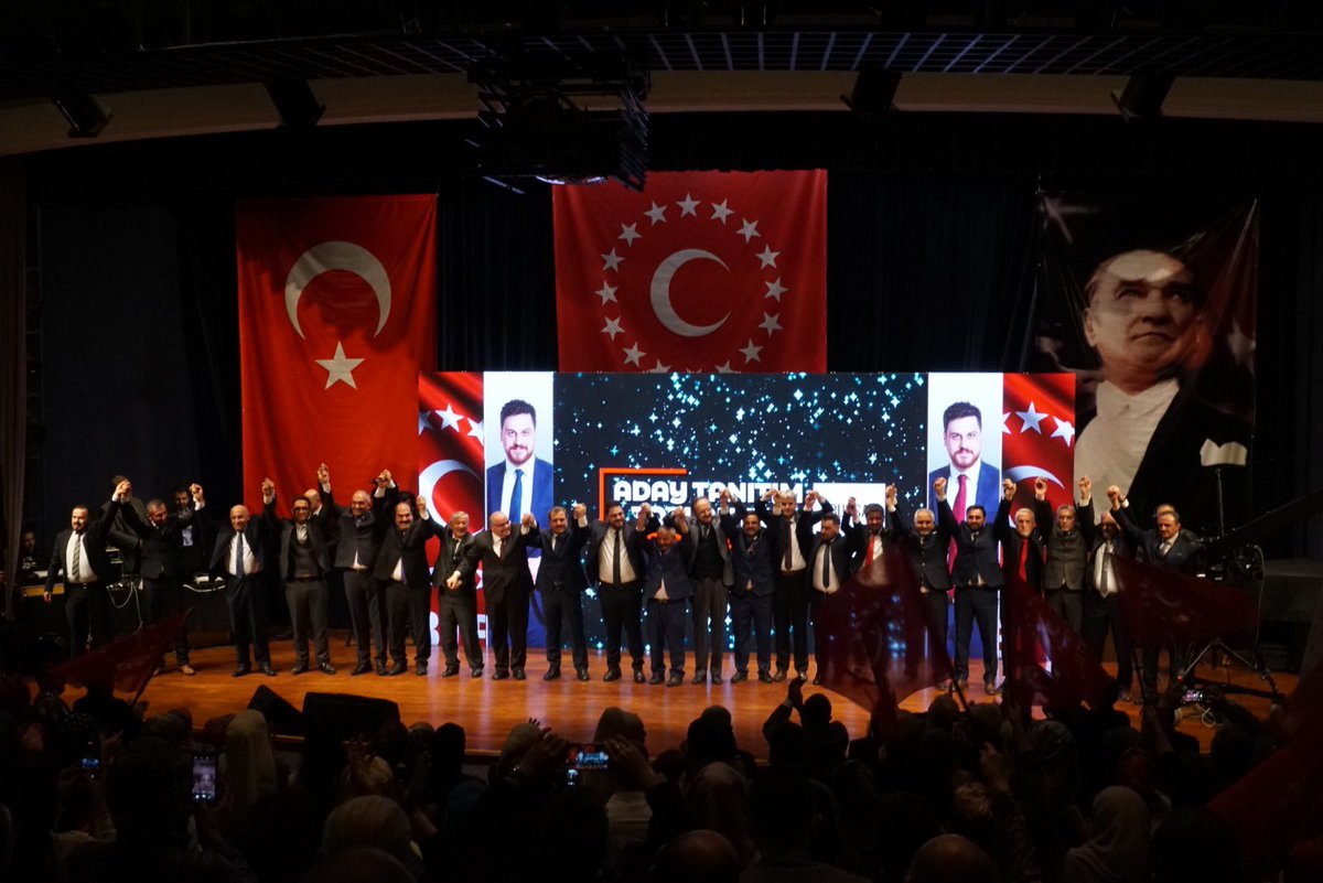 BTP_Parti's tweet photo. Biz başkayız, seninle bir başkayız..

31 Mart yerel seçimler için Bursa’da Aday tanıtım programımızı Genel Başkanımız @huseyinbas_BTP ‘��n katılımlarıyla coşkulu bir şekilde gerçekleştirdik.

Tüm adaylarımıza başarılar diler, ev sahibi @BTPBursail ‘e teşekkür ederiz.

#YerelSeçimler #31Mart