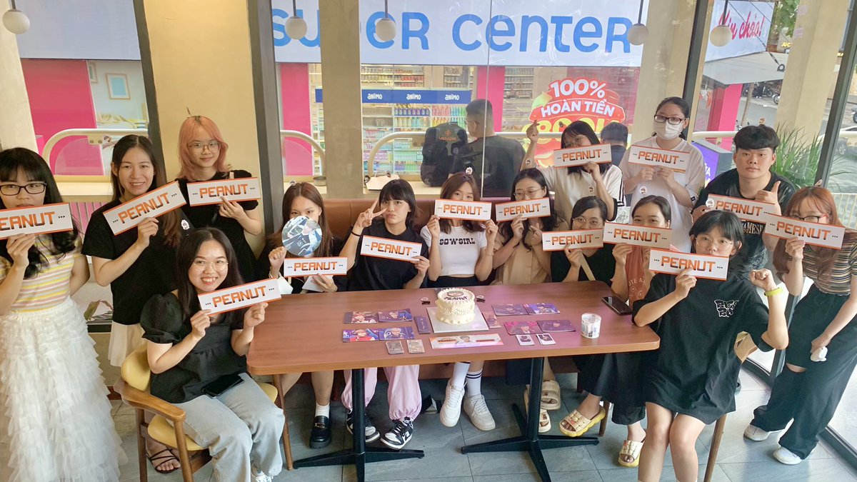 ForNutvn's tweet photo. Peanut 9th debut anniversary
We always love you 🩵

#Peanut #Hanwangho #피넛 #한왕호
#Peanut_9th_Anniversary https://t.co/wkBYC3HA1u