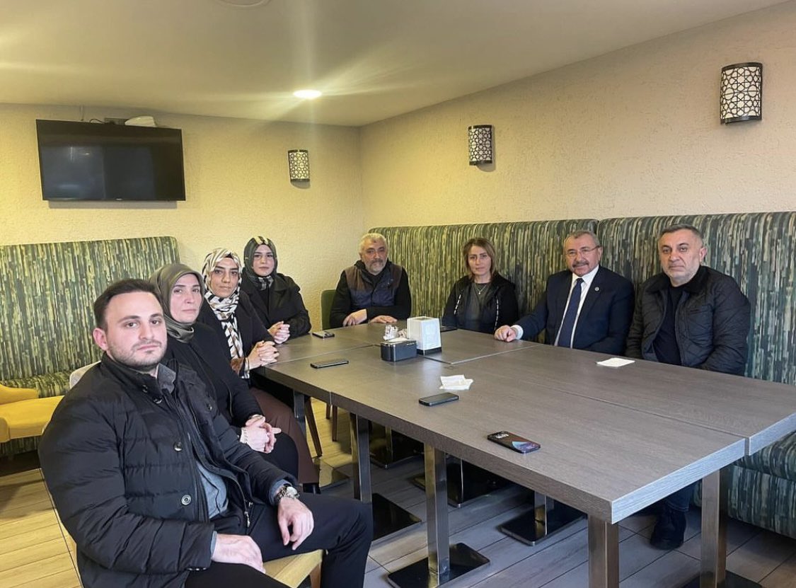 Annesi HAKK-IN rahmetine kavuşan ilçe başkan vekilimiz @H_ibrahimYAZICI beye  taziye ziyaretinde bulunduk. 
Merhumeye ALLAH tan rahmet, Yazıcı ailesine başsağlığı diliyorum, mekanı Cennet olsun.
<a href="/bbismailerdem/">İsmail Erdem</a> 
<a href="/salihademirer/">Saliha DEMİRER</a> 
<a href="/burakcifci34/">Burak ÇİFCİ</a> 
<a href="/serdarorhan/">Serdar ORHAN</a>