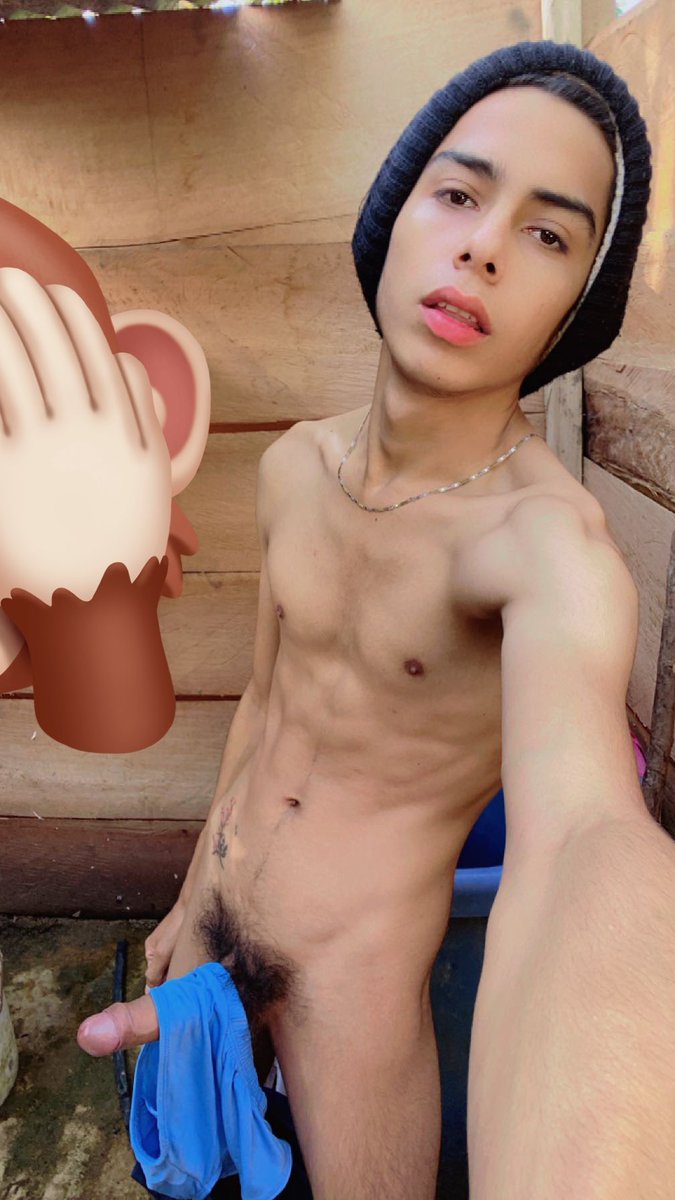 babyjos21's tweet photo. Quieres oler mi trusa o mi verga?😈
RT si quieres que te atragante con mi verga🔥 https://t.co/pB07Qc75am