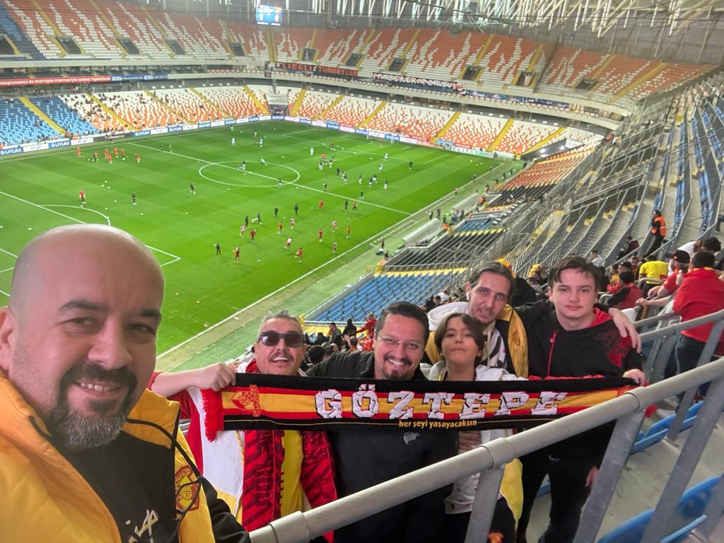 #EfsaneDönüyor
<a href="/Goztepe/">Göztepe Spor Kulübü</a>