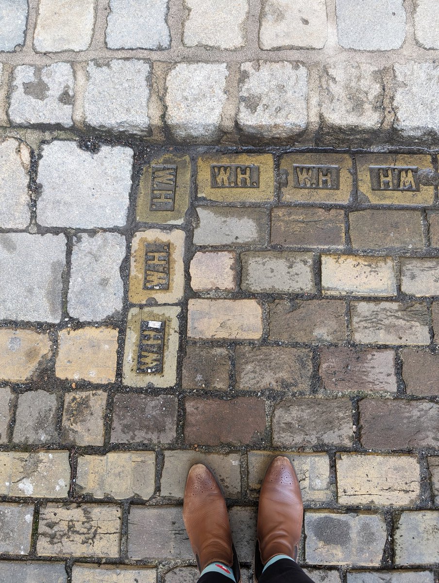 CDlabaja's tweet photo. Seit ich 15 Jahre alt bin habe ich mich in die #Textur der Stadt verliebt. Am 2.7. werden wir geimsam die Textur im ersten Bezirk erkunden.

Auf die Frage von 
@meta_physik ob das ein neues Spiel ist. https://t.co/eNobBYazSB