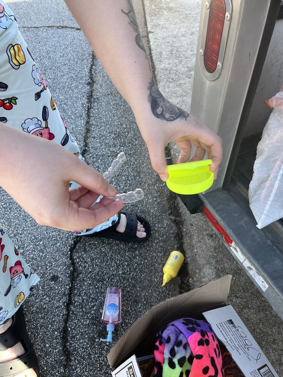 GhostGirlMusic's tweet image. #GFM #TransGoFundMe Update: our stuff was stolen last night. With my hours cut/potentially eliminated for the next 2-4 weeks and some of our most prized possessions stolen, we’re entering desperate financial and emotional straits. Please support and share. gofundme.com/f/trans-disabl…