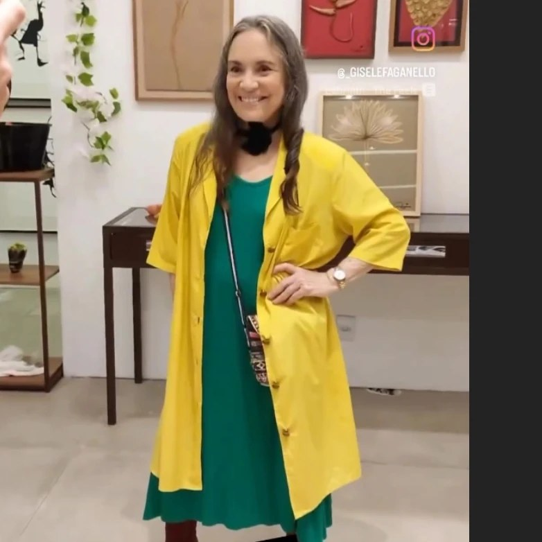 MariaRibeirod20's tweet photo. Sempre linda e sempre defendendo o Brasil e nossas lindas cores, por onde quer que ande...
Viva a Regina!... https://t.co/SGhre9ZwWj