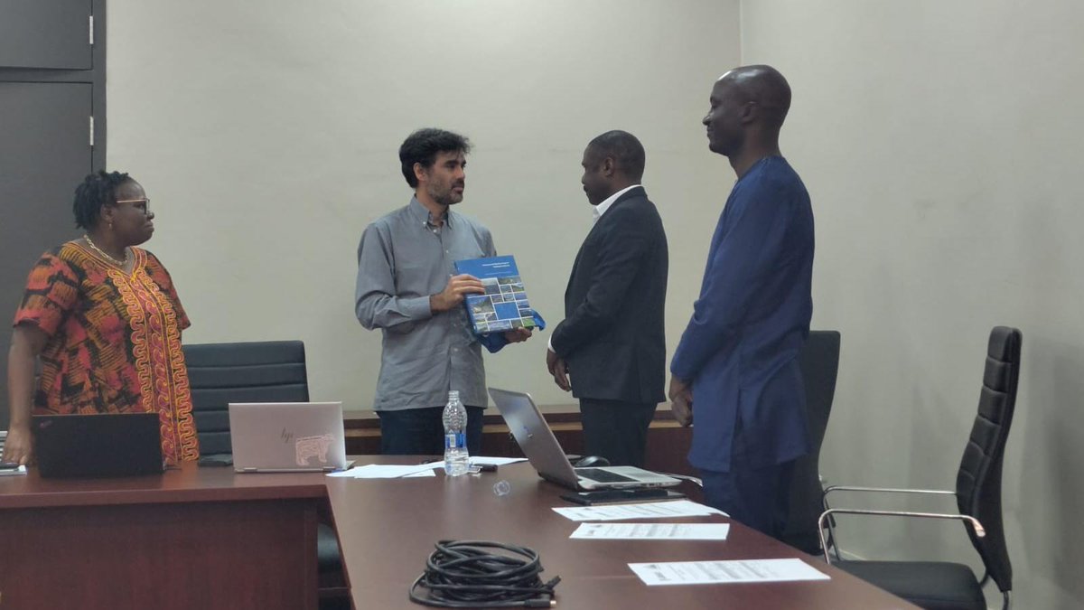 📢We started on Friday the 5th H3-R&amp;IS, in Malawi 🇲🇼 
Thanks to <a href="/Luanarofficial/">Luanar</a>, @NMBU and the organizing committee for this great opportunity to learn from African experiences 💡
Looking forward to a great month!
🔎⛰️🫶
#MSCAactions #MSCArise <a href="/oeaw/">Austrian Academy of Sciences</a>