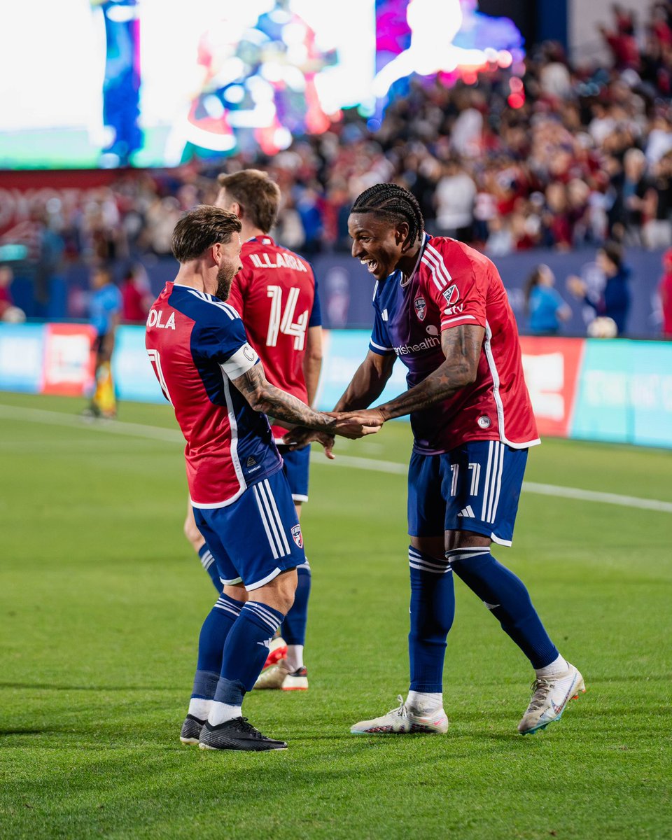 Opening night ended with a WIN! Fans were incredible, that one was for you guys last night! ❤️💙 See you guys next weekend! @FCDallas