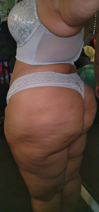 Daily pics that build the anticipation of seeing my all natural beautiful sexy curves ($9 No PPV) Exclusive
