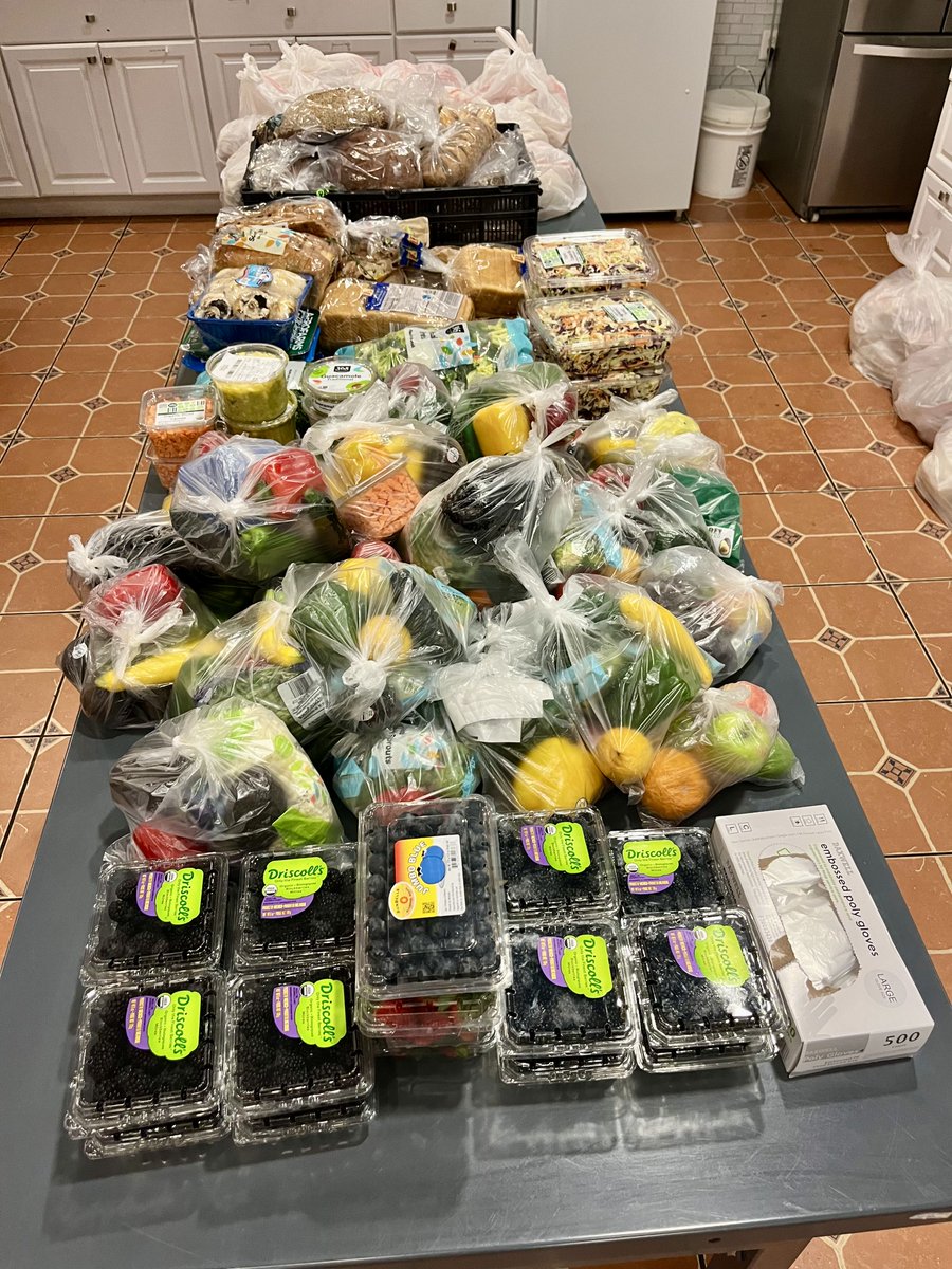 joinnest4's tweet image. Excited to kick off our free #food distribution to #support families in need with essential meal provision services via our #NESTNurtures #zerohunger program-we at #NEST4US remain committed to strengthening #foodsecurity across the #community! #SDG2 #Hope nest4us.org