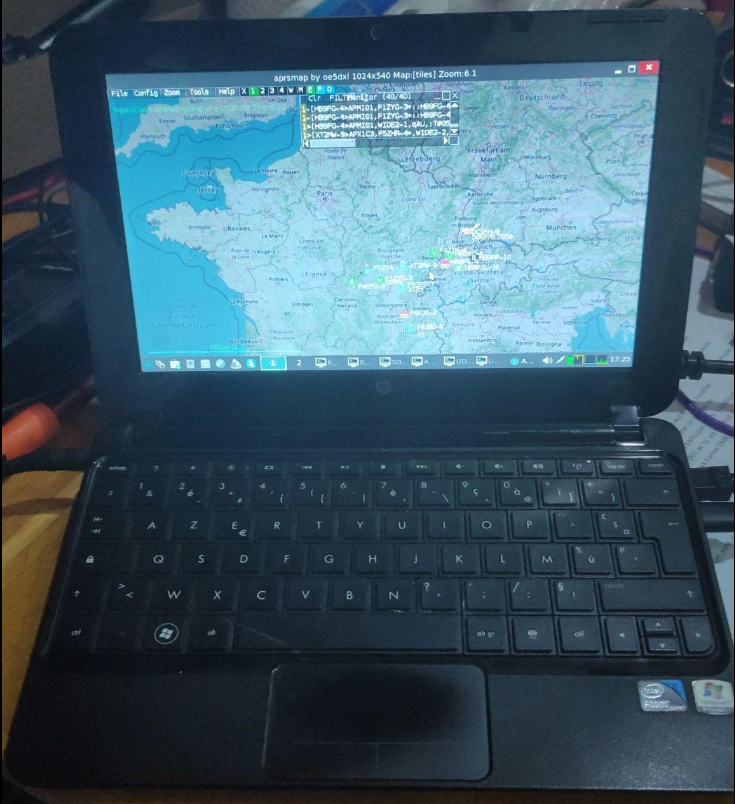 #APRS #dxlAPRS Recyclage d'un très vieux PC HP (Processeur 1.6GHz 2Go de RAM) avec la distribution Linux #AntiX 23-1 (distribution que je recommande). Installation de dxlAPRS et utilisation d'une clé SDR "low cost".  Thank you <a href="/dl9rdz/">Hansi Reiser</a> for the support 👍