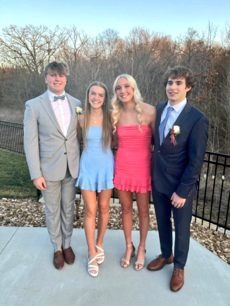 Hardly recognizable😏
<a href="/KirstonVerhulst/">Kirston Verhulst</a>
<a href="/ReeseMesser/">Reese Messer</a>