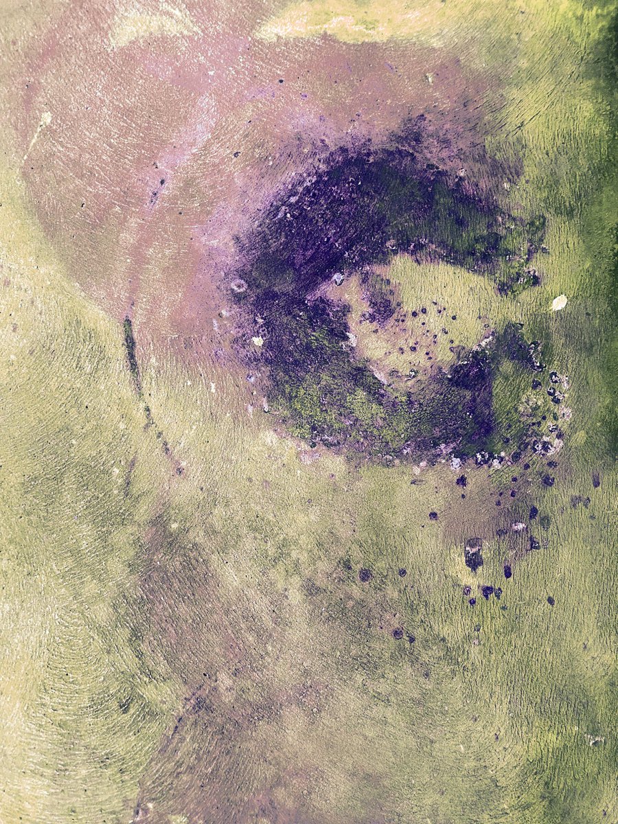 leutha incensed  CAVALLI 2023

The blood of the girl he loved,
at the rim of the descent.

The Rainbow Trail 
Zane Grey

#gothic #eternity #promise