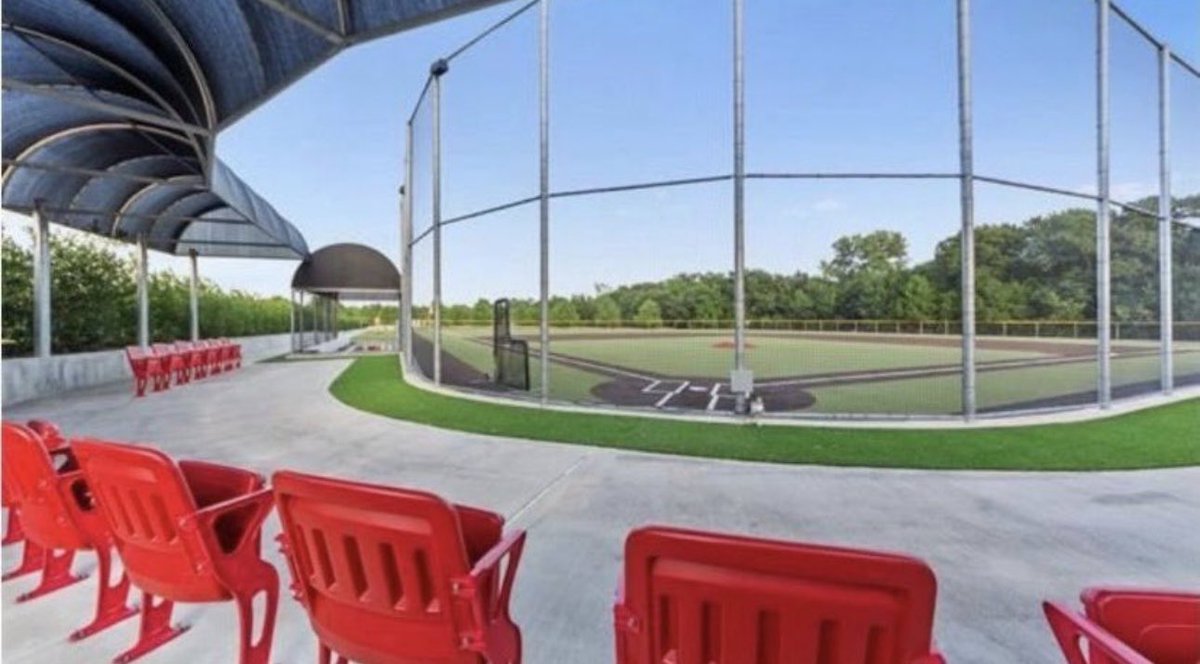 Baseball tweet media