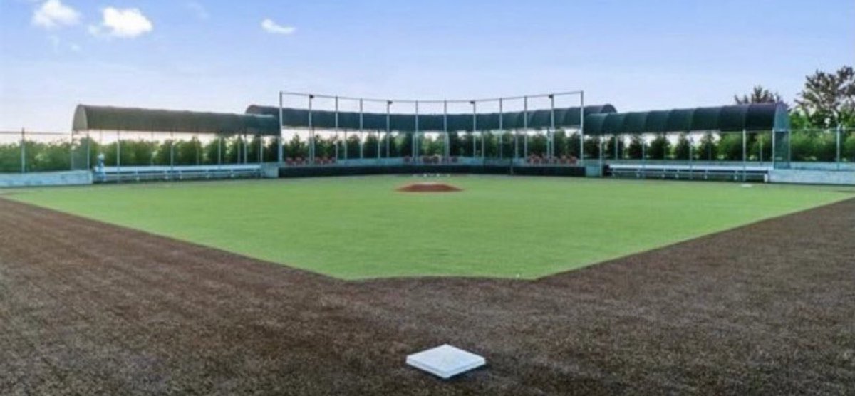 Baseball tweet media