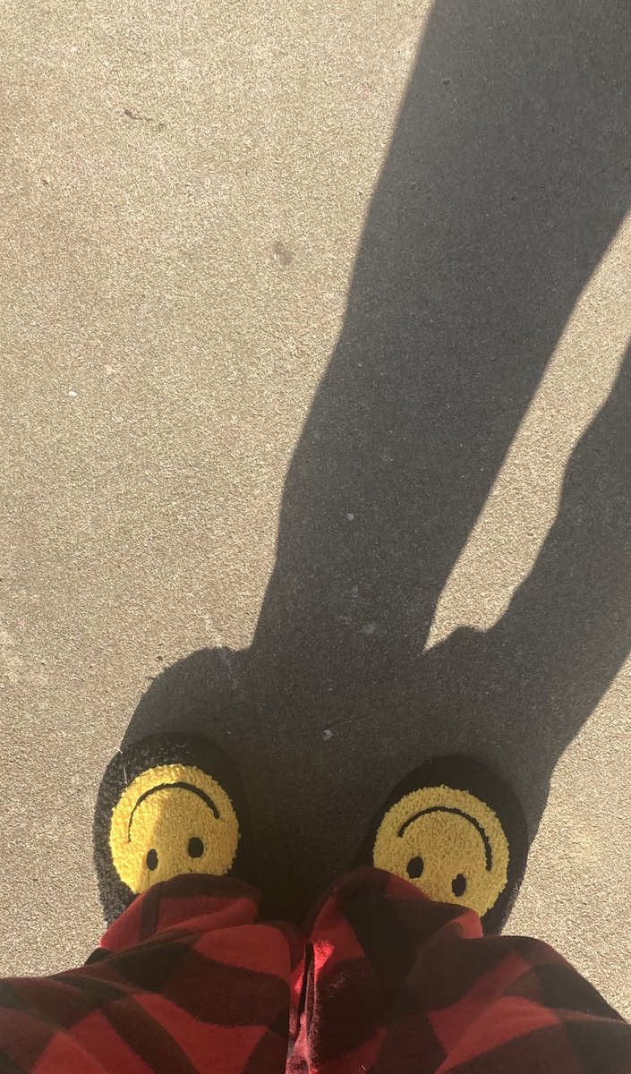 youngboycell's tweet image. giggleslips