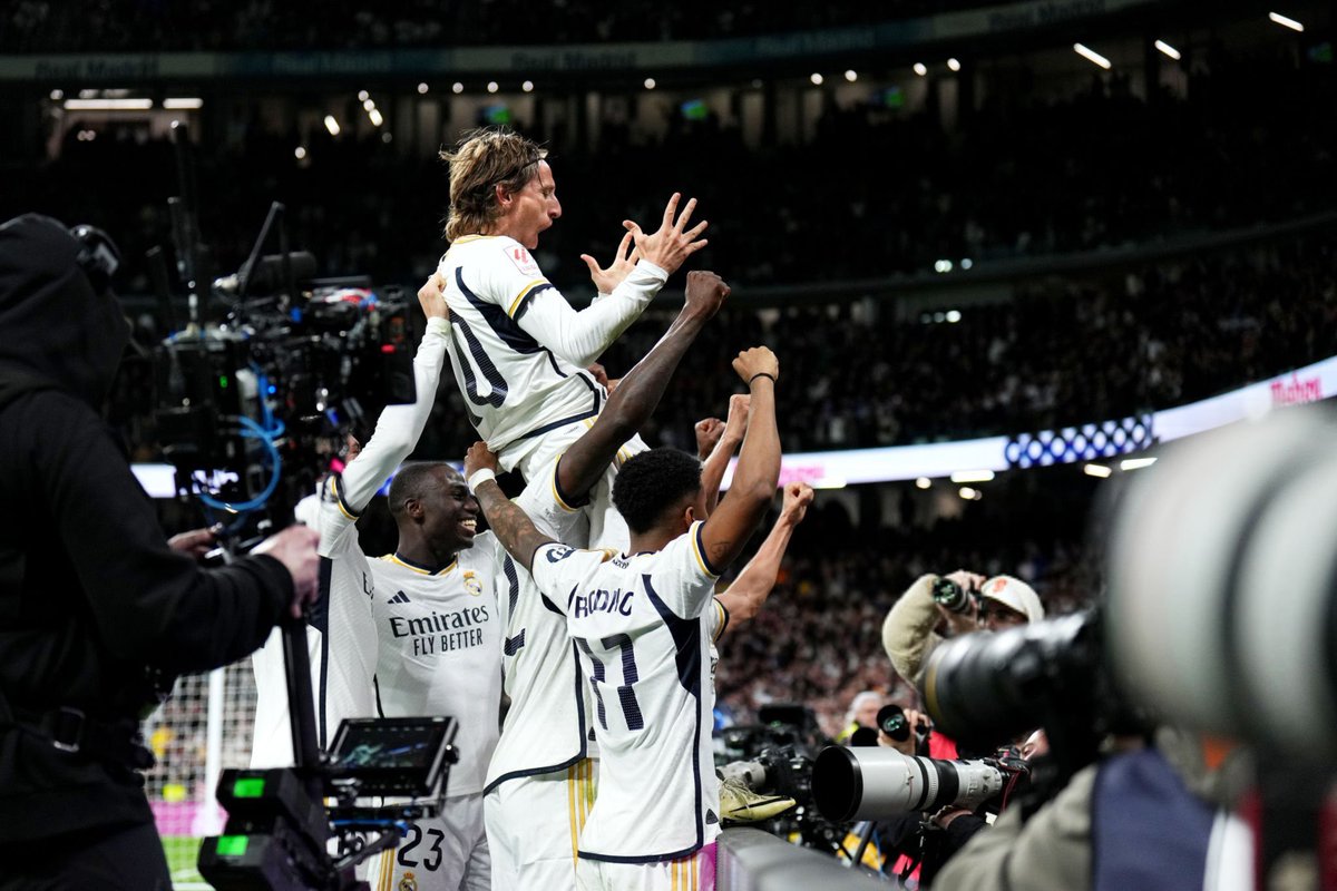 RealGomezRM's tweet photo. Hay historias que deberían ser interminables. La de Luka Modric con el Real Madrid es una de esas. https://t.co/6W4rIiR7cF
