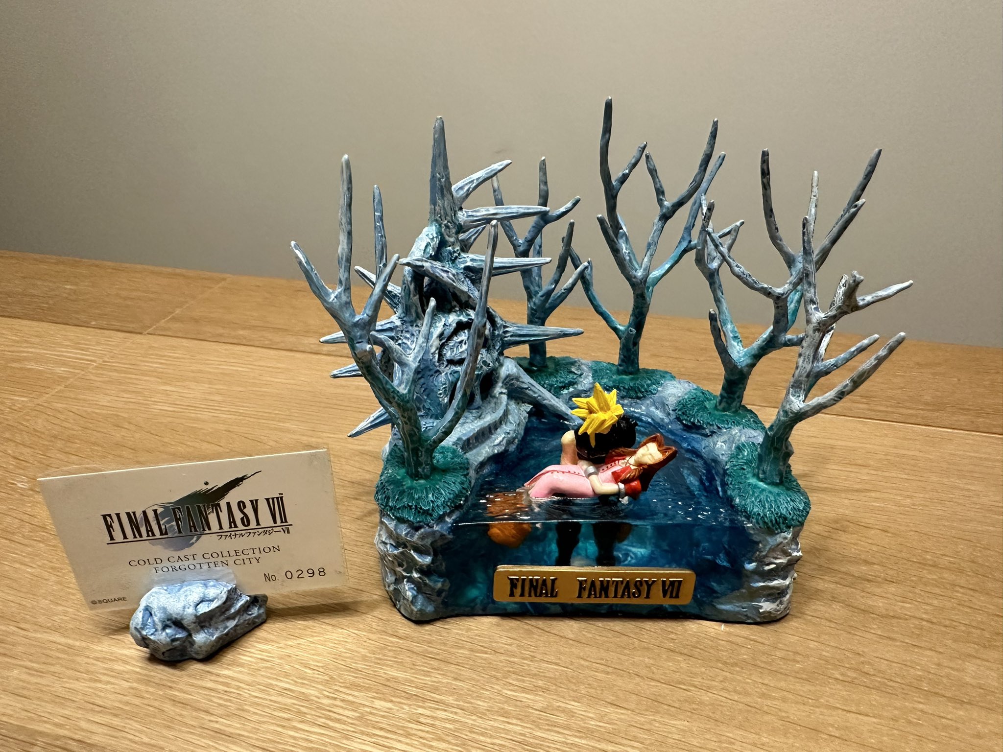 クラウド＆エアリス(忘らるる都) ジオラマフィギュア クラウド