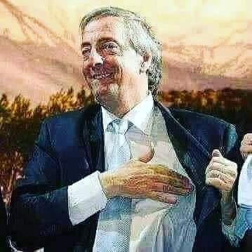 "La pena de no tenerte,  la alegría que hayas existido".
#NestorCumple🐧🎈
Gracias eternas❤