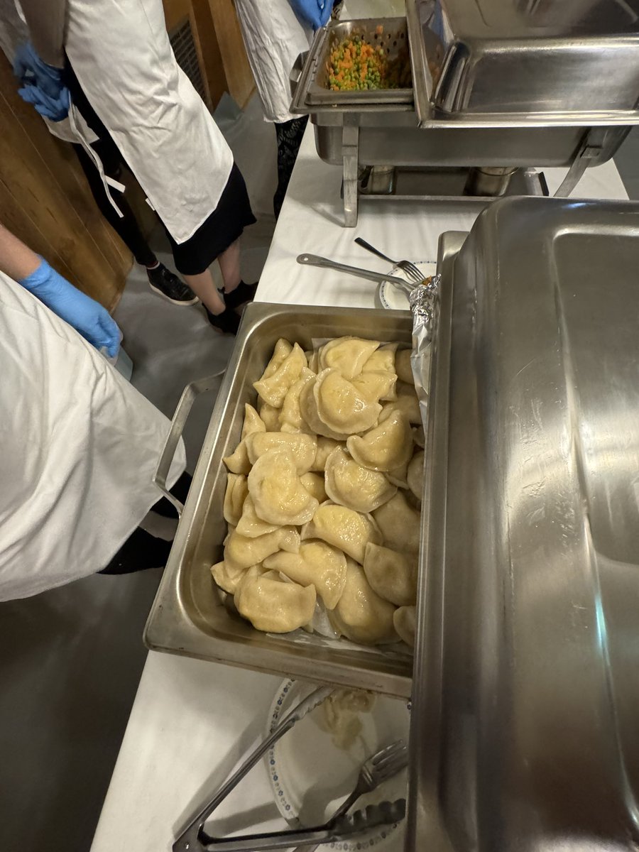 seanmceachern's tweet photo. If you are looking for supper ideas tonight, come to the Ukrainian National Federation hall (1737 St. John Street) 4-6 pm for cabbage rolls, perogies, chicken and so much more. https://t.co/cTqYem0M5H