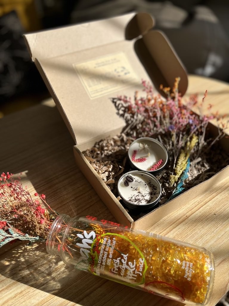 GugmaCafe's tweet photo. Hello Langga,   

You can order our physical items via https://t.co/LcAzj53yhP or https://t.co/z4uJk7Tfkh If you want to order in bulk please message us via DM.   

Thank you. https://t.co/zUU9DHVSPF