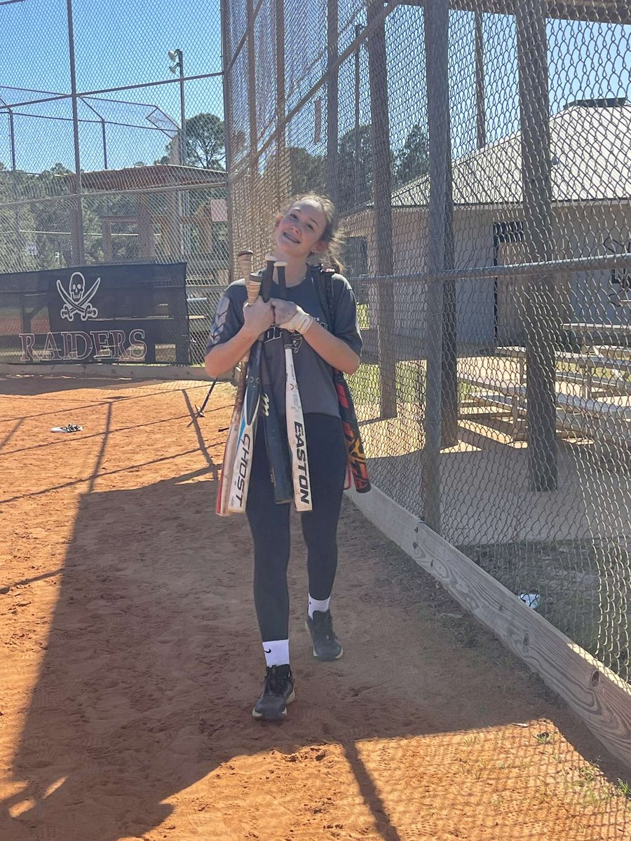 No days off!!! Thank you <a href="/NadiaRivera2027/">Nadia Rivera</a> for going with me and catching me today!! Getting ready for West Florida and Gulf Breeze this week! <a href="/CoachChelsi/">Coach Chelsi Kania</a> <a href="/BSherSB/">Barb Sherwood</a> <a href="/BLester1993/">Brian Lester</a> #8footcircle #Family #hardwork