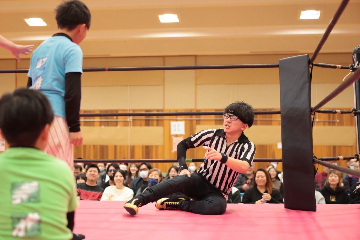 tsubasadropkick's tweet photo. この世で1番怖いものは
手加減を知らない子供達という事を
昨日肌で感じました。
#しゃあ岩国凱旋興行 https://t.co/vvuYthSYDD