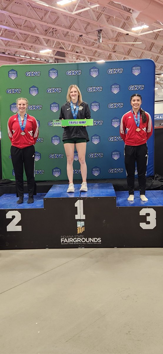 Douglas Smith tweet media