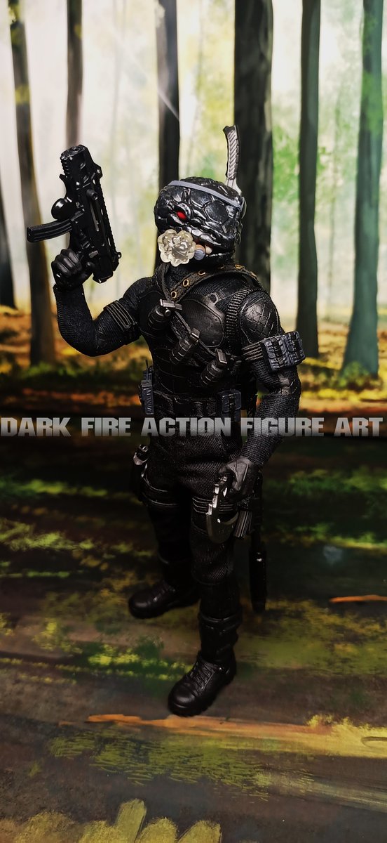 Mezco's  Rumble Society Death Adder. I picked this figure up awhile back, but  I'm just now getting around to post a pic of it. I really dig it, it  feels like Solid Snake if her literally were a snake lol.

#mezcotoyz #mezco #deathadder #death #adder #actionfigure #toyphotos