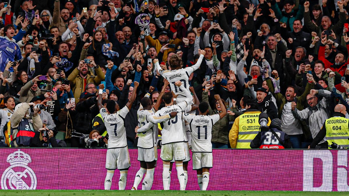 realmadrid's tweet photo. 🙌 ¡FELIZ LUNES, #MADRIDISTAS! 🙌 https://t.co/cyFYRf7twF