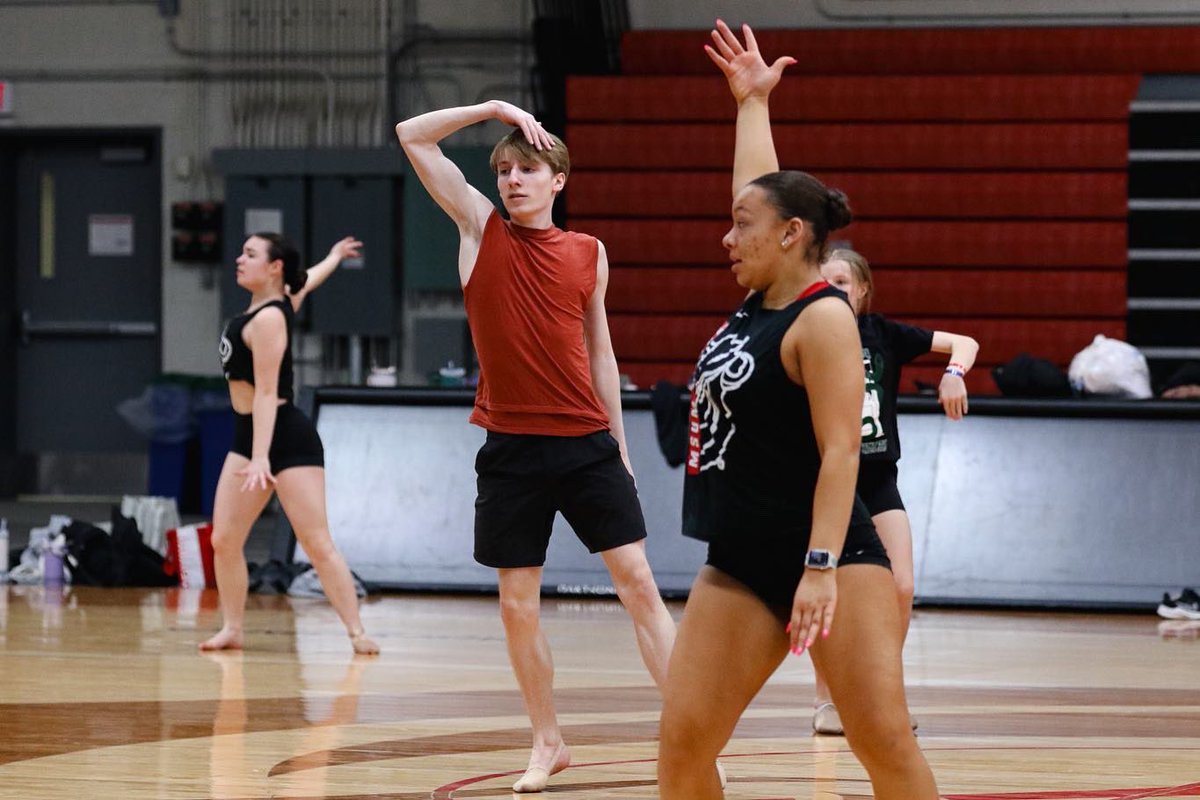 still reminiscing on how fun yesterday’s clinic was 🤩

thank you again to all the dancers who participated! 

#MSUMDance #Dance #MSUMDragons