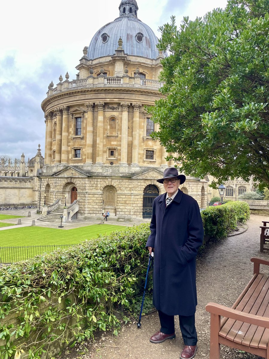 Dinner with my 88 year old Dad marking 70 years since starting at his Alma Mater (Exeter College, Oxford 1954-57) @ExeterCollegeOx @UniofOxford #Evensong #HilaryTerm #SeniorCommonRoom #Oxford