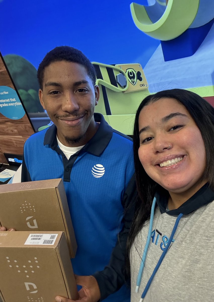 Shoutout to Andi with 2 DTVi’s today, offering full personalized offers for every customer every time to ensure he is always maximizing and that the whole home is covered ensuring customers have the best experience. 📺💙 #lifeatatt @VinceLeaks <a href="/SamJones1911/">Samuel Jones Jr</a> <a href="/Shawn6222/">Shawn Ross-Serianni</a>