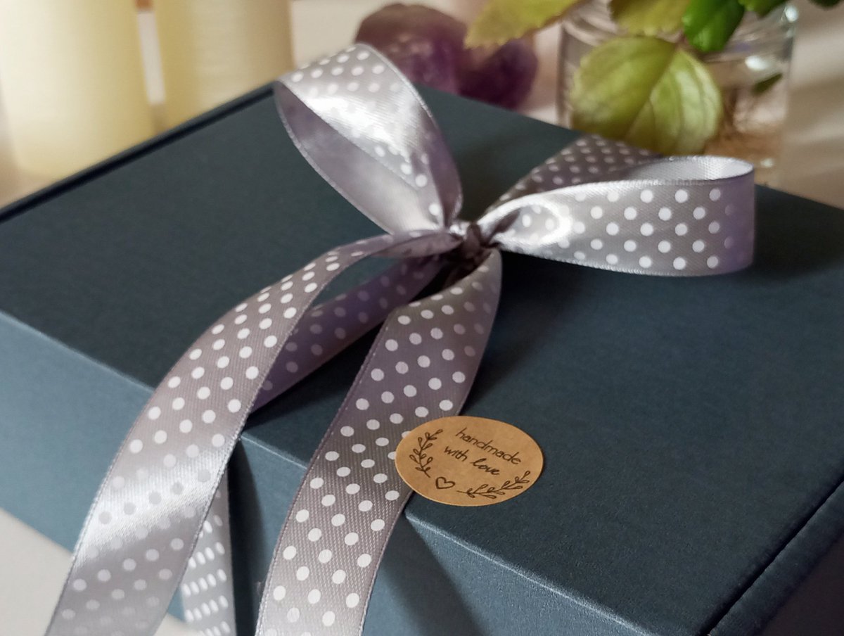 Regalos que encantan 
✨🕯️💜🪻🌿