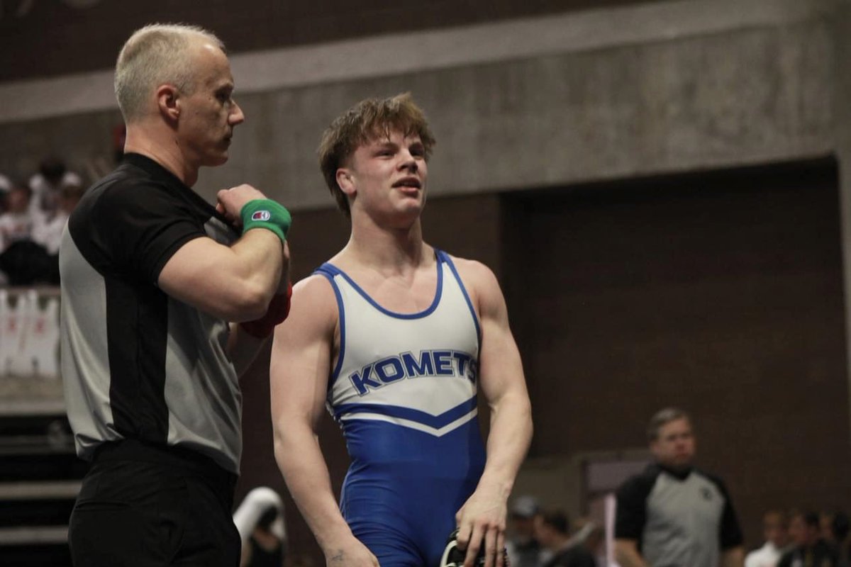 Kennedy6Pack's tweet photo. Heck of a match!  We might get to see it again next weekend at the X! 

Swanson vs Lochner.  Swanson by decision, 3-2! 💙 

@kometwrestling @MNUSAW @mnguillotine @JV_Takes @MNwrestle @AlexVandenhout1 @alandjosh @SwansonLuke24 https://t.co/ZCS4Jl78sw