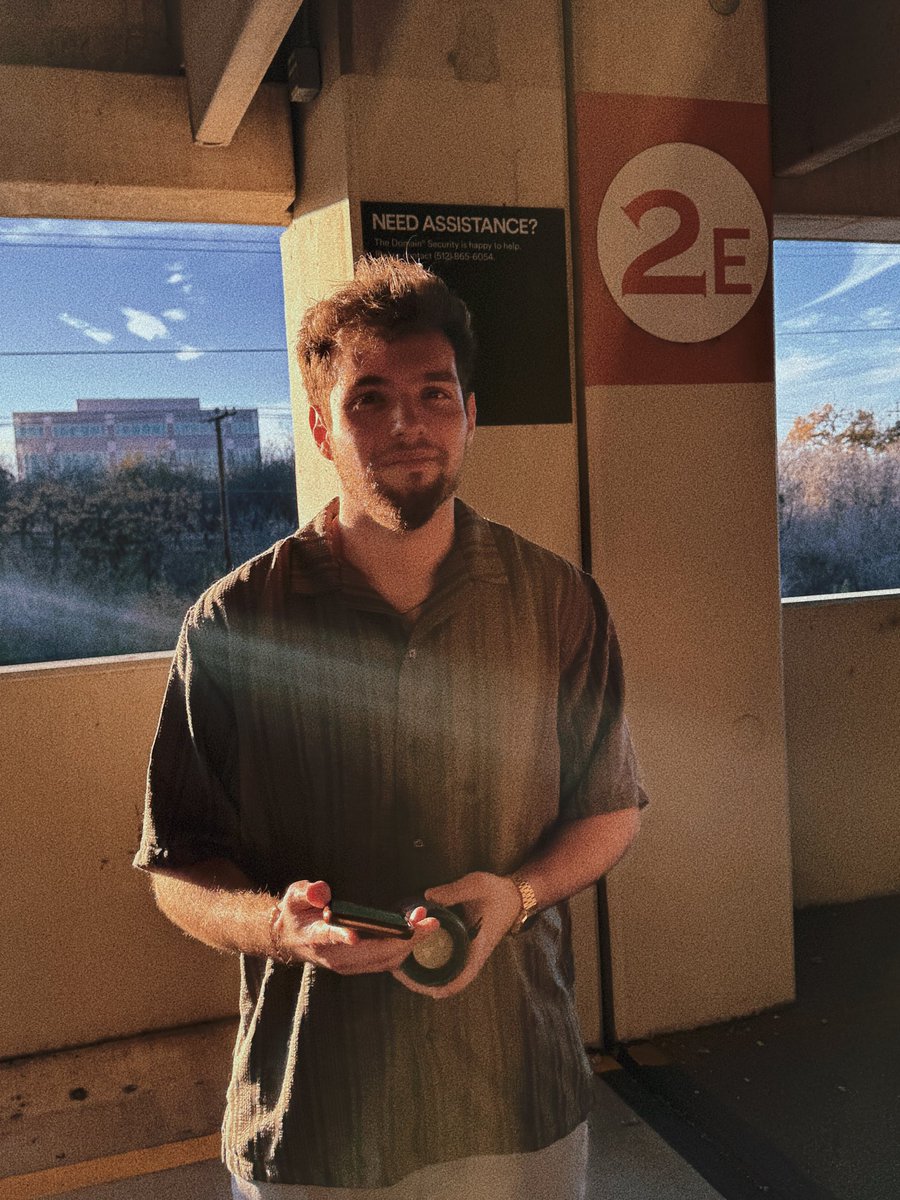 staydeadboys's tweet image. ✨ DEBONAIR OUT NOW ✨

happy cem drive day 🎉 we are so back 😘 let us know what you think of the new track 🤘🏼