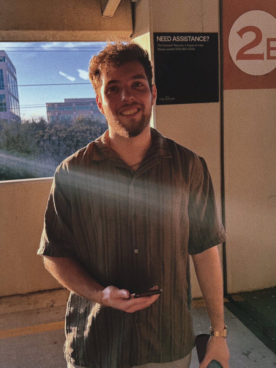 staydeadboys's tweet image. ✨ DEBONAIR OUT NOW ✨

happy cem drive day 🎉 we are so back 😘 let us know what you think of the new track 🤘🏼