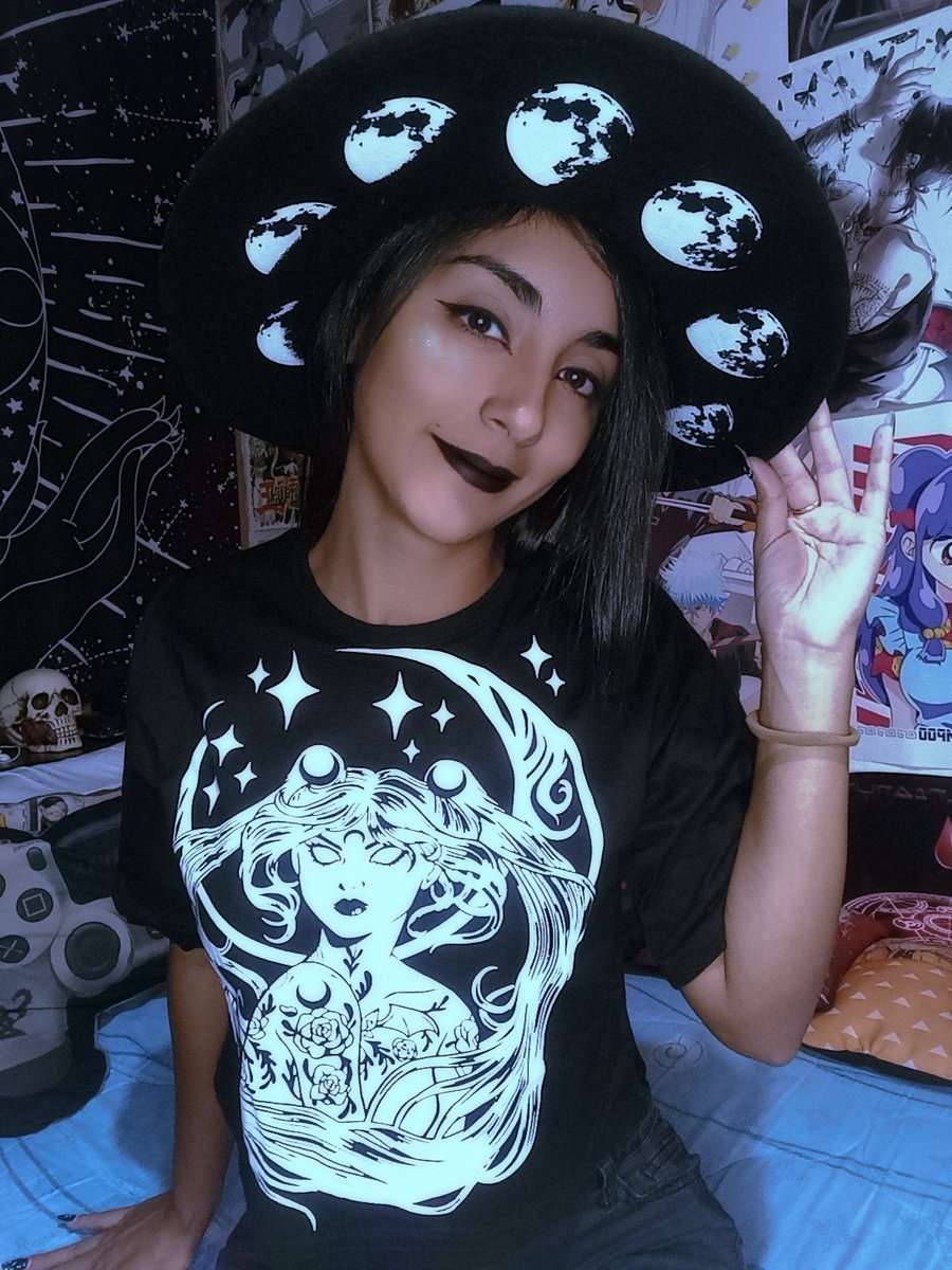 GothicVampi's tweet photo. 🤍 Poco a poco 🤍

🤍 Top y Sombrero: @RestylePL

#onlyfans #gothicgirl #gothgirl #gothic #gotica #restyleclothing #dark #restyle #vampire #alternative #alternativegirl #wicca #witch #vampira #vampi #occult #diosas #ink #aesthetic #sexy #worldgothicmodelss #loadolls https://t.co/X6SaLr0tQv