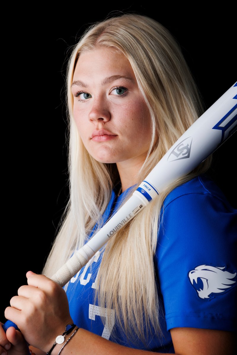 #HUTCHisCLUTCH with an RBI bunt single to score Coffel and Kentucky takes a 4-2 lead. 

📊 tinyurl.com/4y4yt68d

#LevelUp x #WeAreUK