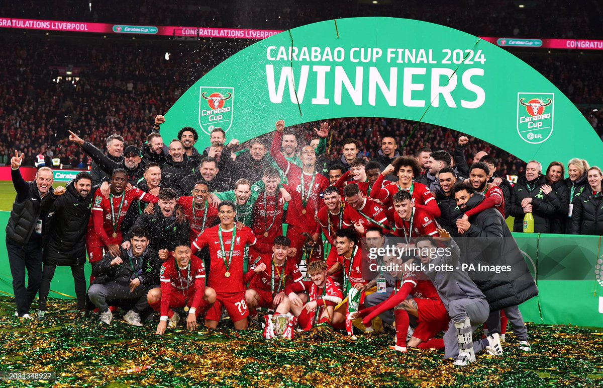 Diledekin piala ciki tuh malah ketawa dah, bukannya apa-apa ya, mungkin agak sedikit panas kalau nih tim bapuk bgt di kompetisi lain. Lah ini, masih puncakin klasemen, masih main di FA, main di Eropa, jadi malah lucu 🤣🤣🤣