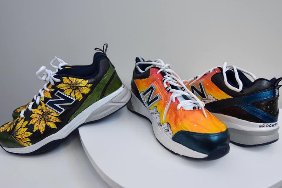 Ninerstudios's tweet photo. Hello howdy hi! 
My names Moon! 
I’m a 23 year old artist who’s been a fan since 2013. My most known work is the shoes I painted back in 2019 for the Banditø tour or for my ned Fursuit.  My bestie is @zeepalmerr and we’re chaotic gremlins https://t.co/1l1Tn5U9mw