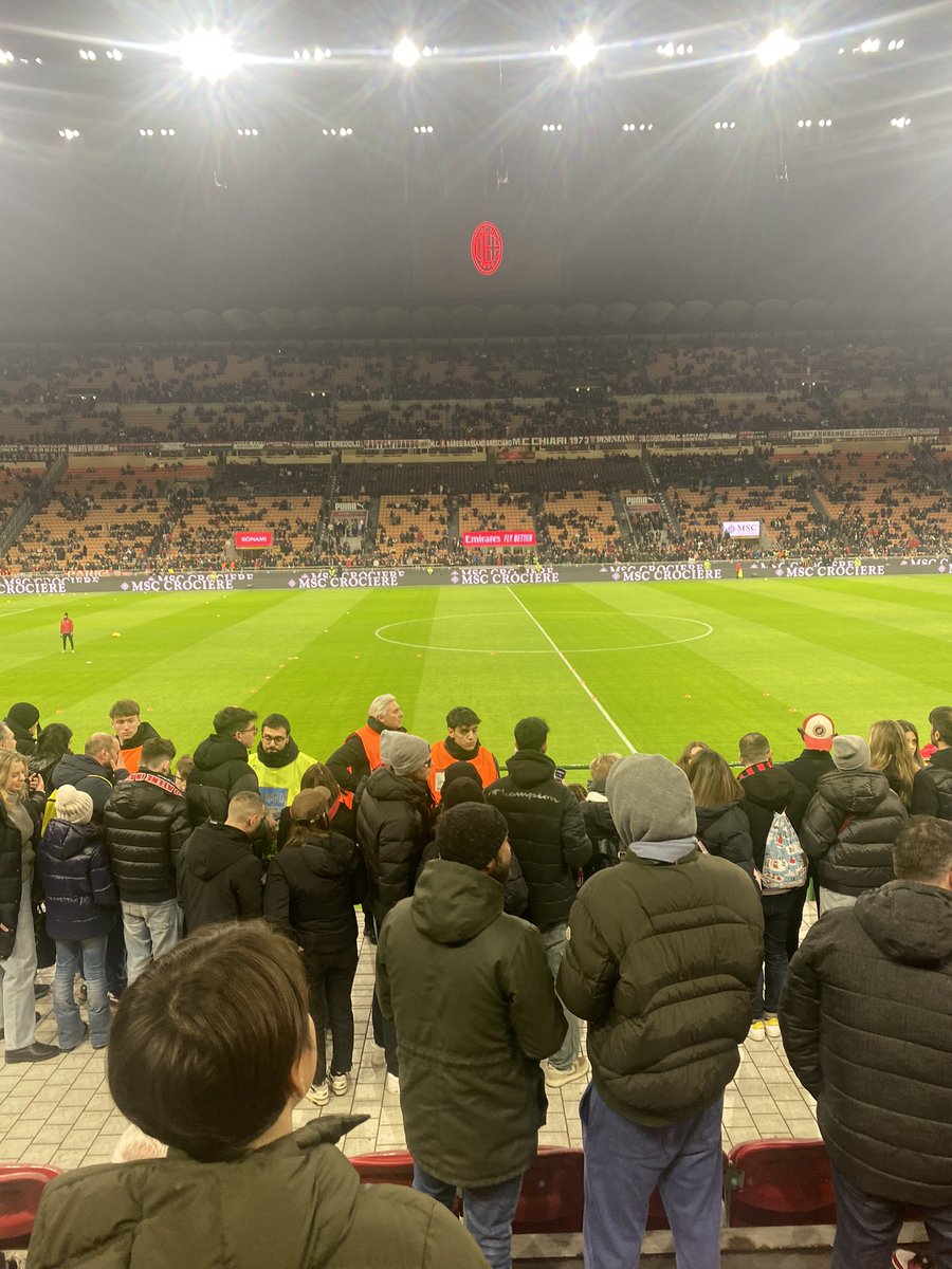 Freddanson3's tweet image. #rossonere #bajen #saniro