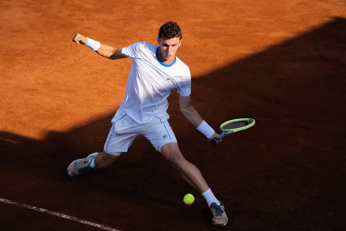 .@juanmacerundolo pasó la qualy en el @chile_open. Aguerrido, venció a Matías Soto por doble 6-4 y aseguró su lugar en el main draw del ATP 250 de Santiago.