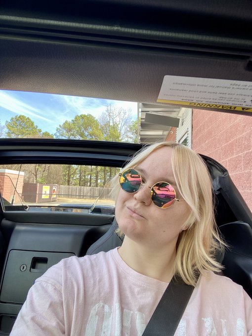 First warm weekend of the year, had to put the top down 😎😉 https://t.co/0Ok1357hqN