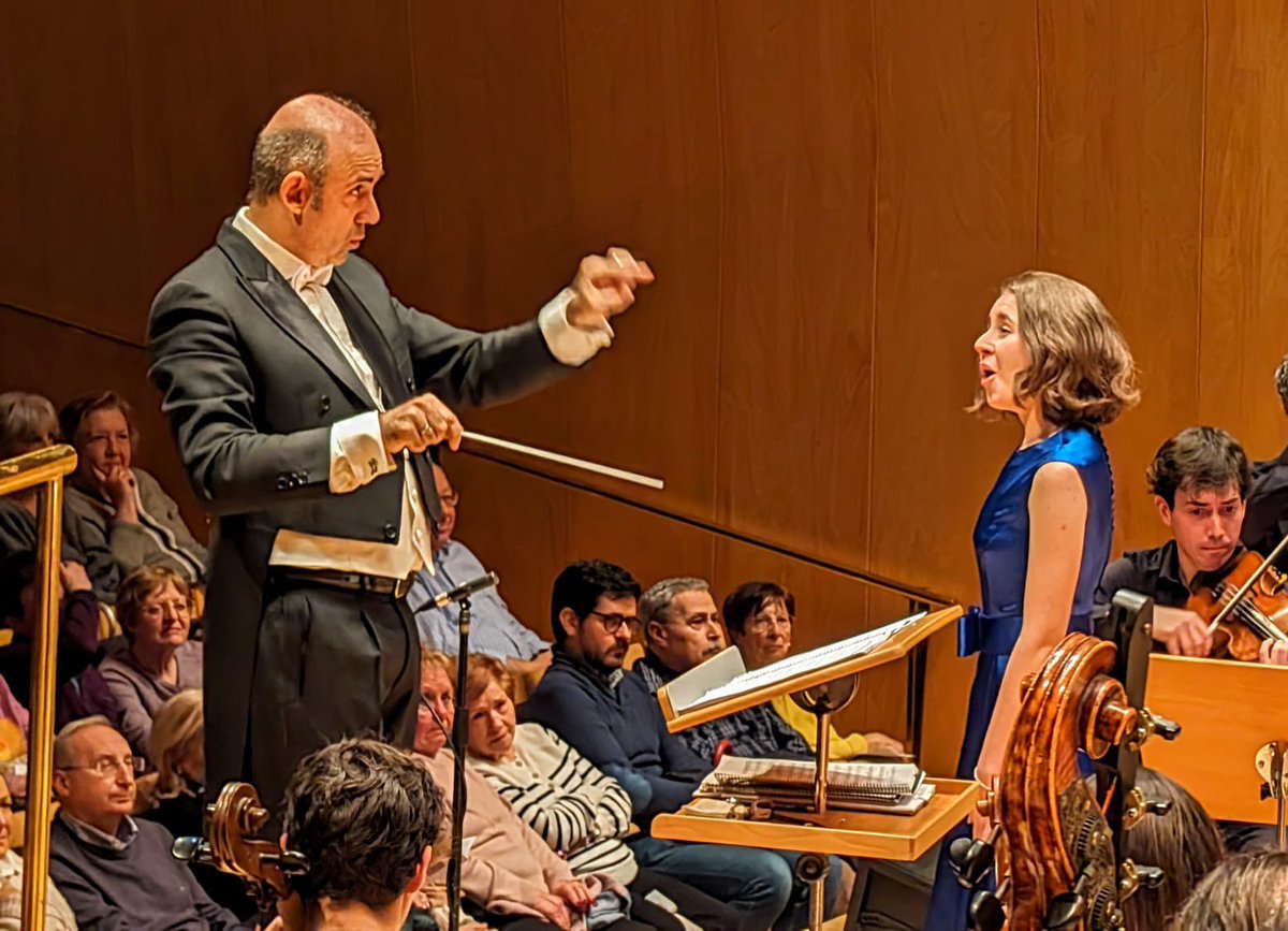 ¡La Gala Lírica que organizamos en beneficio de la obra social de nuestra parroquia acaba de comenzar! Gracias a todos los que habéis adquirido vuestras entradas o colaborado de alguna u otra manera. ¡Vuestro apoyo hace posible esta acción solidaria tan importante!🎶✨